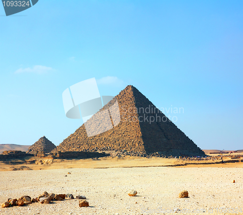 Image of egypt pyramids in Giza