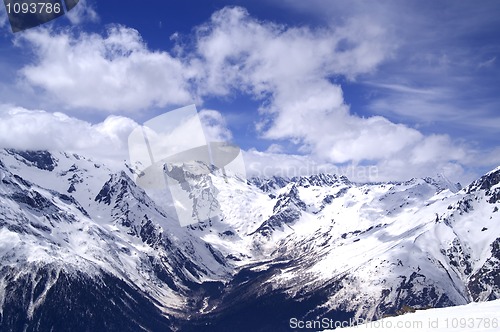 Image of Mountains in cloud