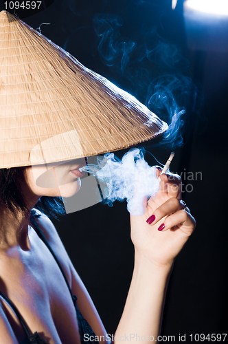 Image of woman in the Vietnamese hat