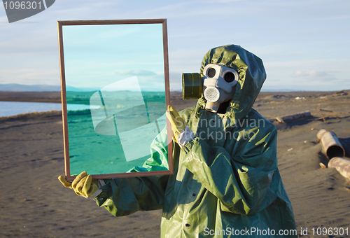 Image of Ecologist shows desert through magic framework