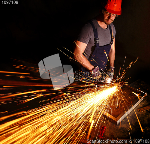 Image of labor at work