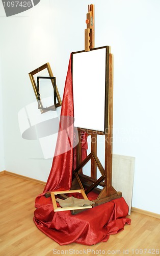 Image of easel