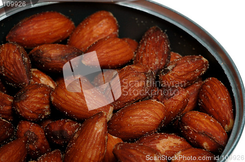 Image of almonds