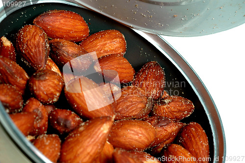 Image of almonds