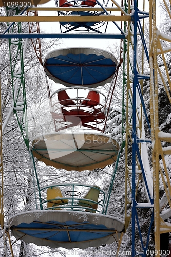 Image of Ferris wheel in the winter