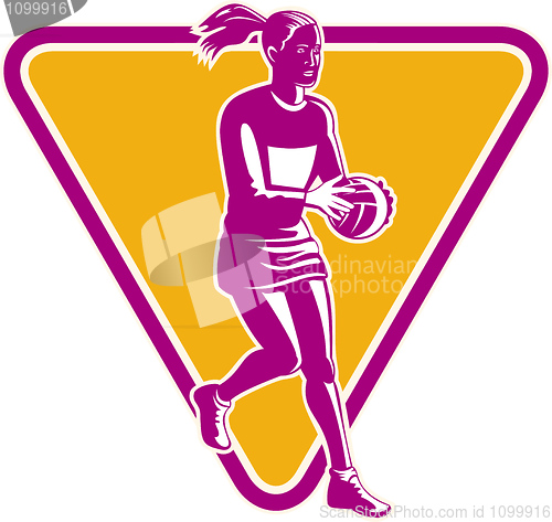 Image of netball player ready to pass ball