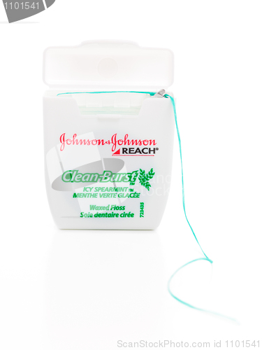 Image of Reach Clean Burst dental floss