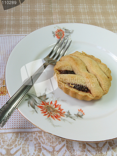 Image of Fruit tart on plate