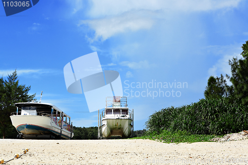 Image of boat on beach