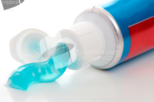 Image of Toothpaste with breath strips