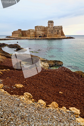 Image of le castella castle