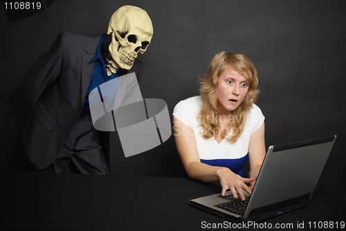 Image of Woman experiences horror of what he saw on Internet