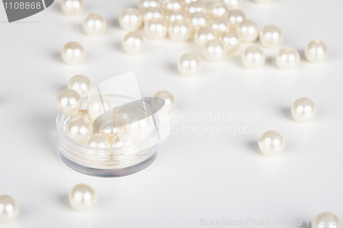 Image of Artificial pearls