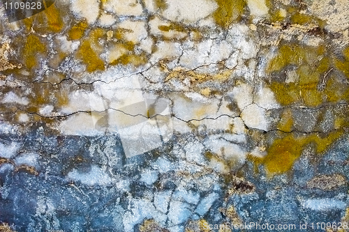 Image of Old concrete wall with cracks