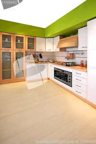 Image of Green kitchen 2