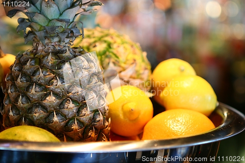 Image of Ananas and Lemons