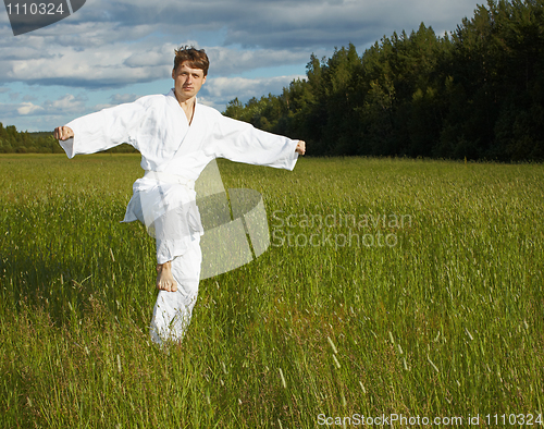 Image of Ðoung man goes in for sports in open air