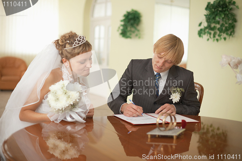 Image of Groom and bride - registration of marriage