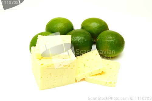 Image of Slices cheese with laime