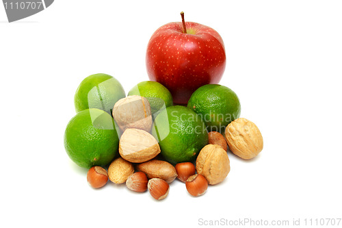 Image of Green laime with nuts, apple