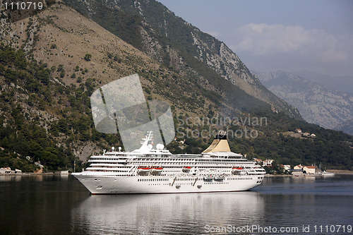 Image of Cruiser in morning light