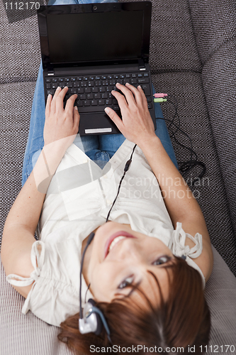 Image of Online conversation