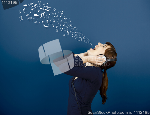 Image of Musical notes getting out of the mouth
