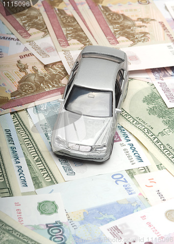 Image of The car on denominations.