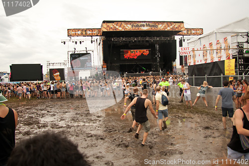 Image of Guys Dancing in the Mud at the FMF Brisbane 2011