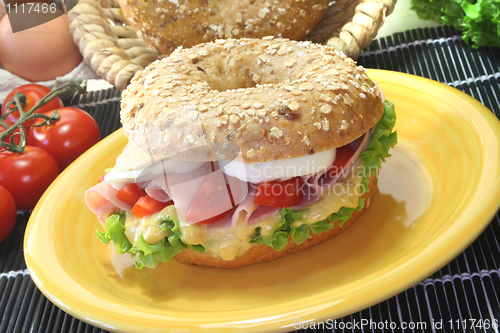 Image of Bagel with ham and egg