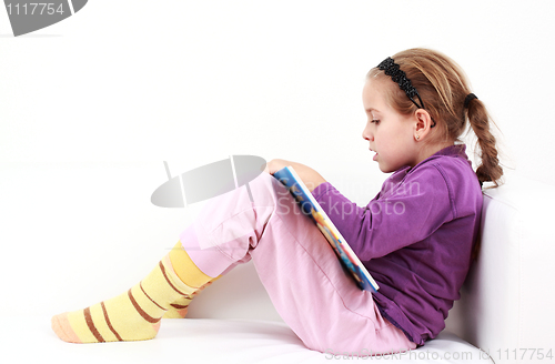 Image of Girl reading