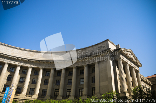 Image of Federal building 