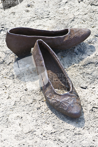 Image of Memorial at the Danube