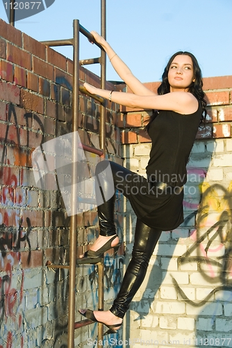 Image of Lady on stairs