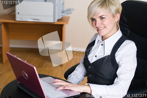 Image of Woman with laptop