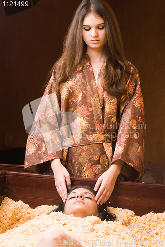 Image of Japanese spa procedure