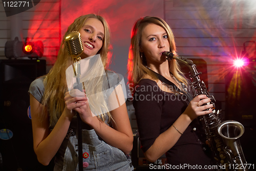 Image of Woman at concert