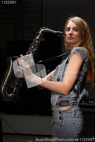 Image of Woman with saxophone