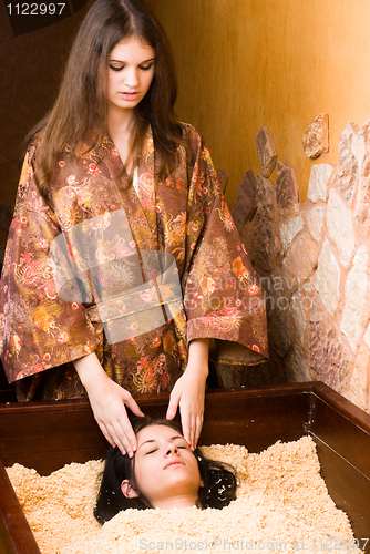 Image of Japanese spa procedure