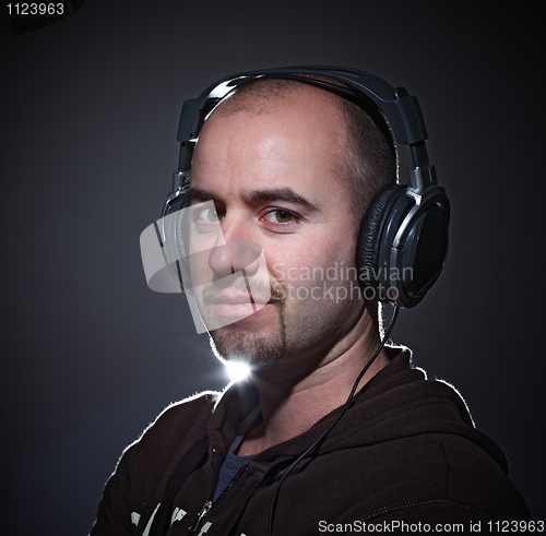 Image of feel the music