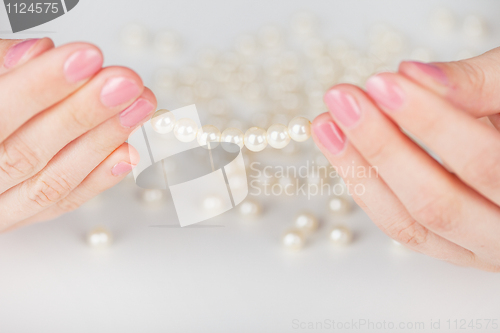 Image of Beads from artificial pearls