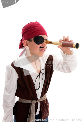 Image of Pirate looking through scope