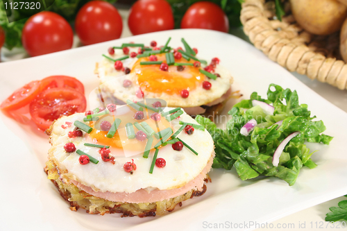 Image of Hash browns with fried egg