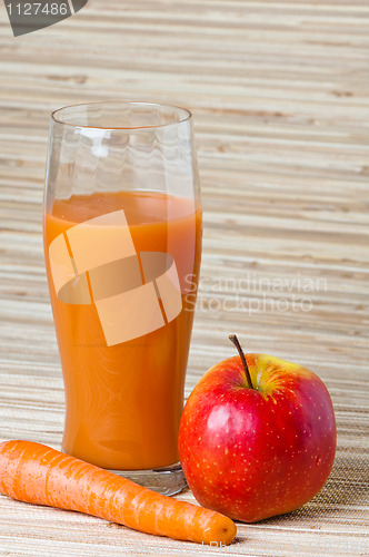 Image of Carrots, apple and juice