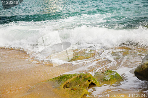 Image of wave on beach