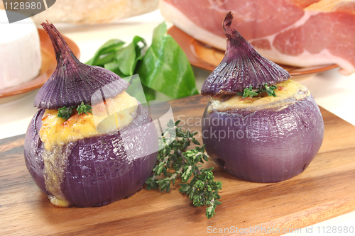 Image of stuffed onions with goat cheese