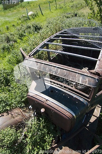 Image of Rusted Prairie Car