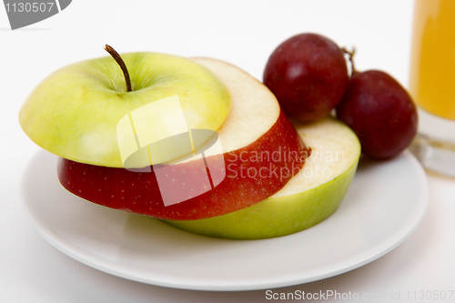 Image of Apples and grapes on plate