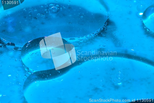 Image of oil on water