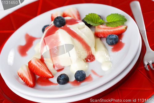 Image of Dumplings with strawberry - knoedel